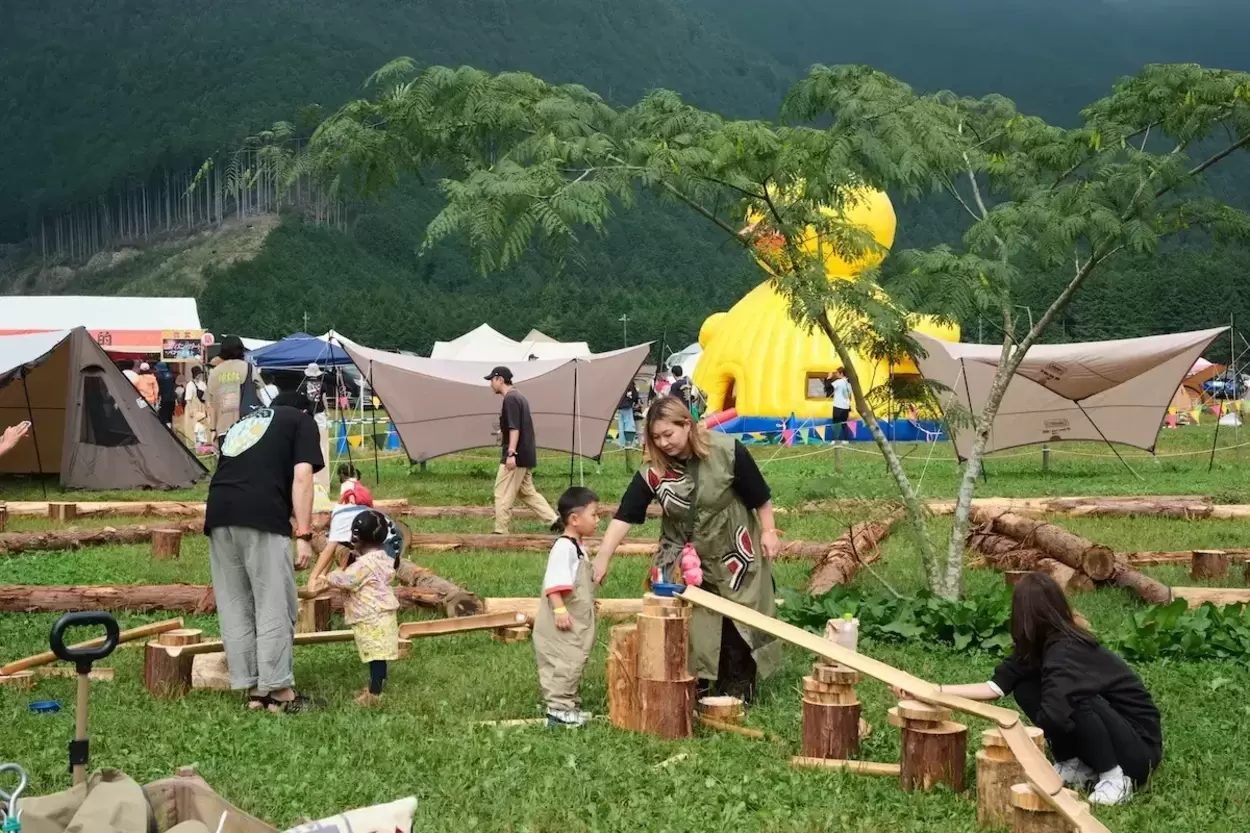 モンパチ・石野卓球もくる！キャンプにライブ、テントサウナまで！？富士山の麓【ふもとっぱら】「豪華30組以上が集結」「キッズフィールドも充実」