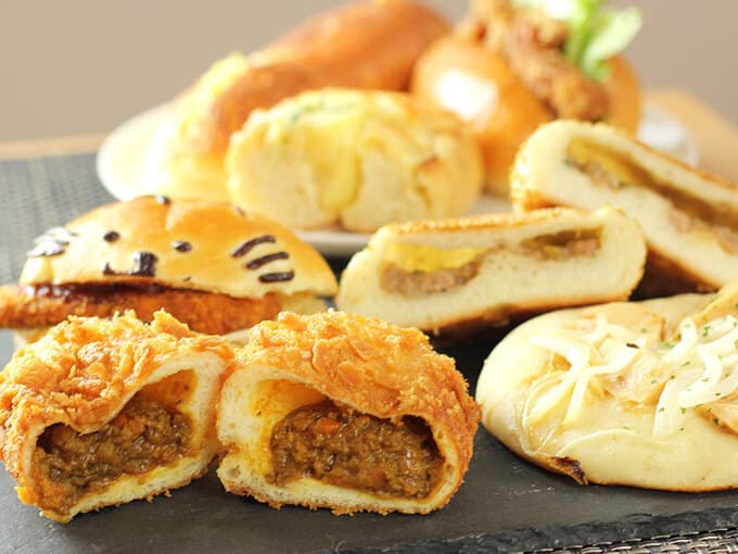 70種以上の中で堂々の1位！もう何回食べたかわからないよ…【ピーターパン】のザクザク食感のカレーパン