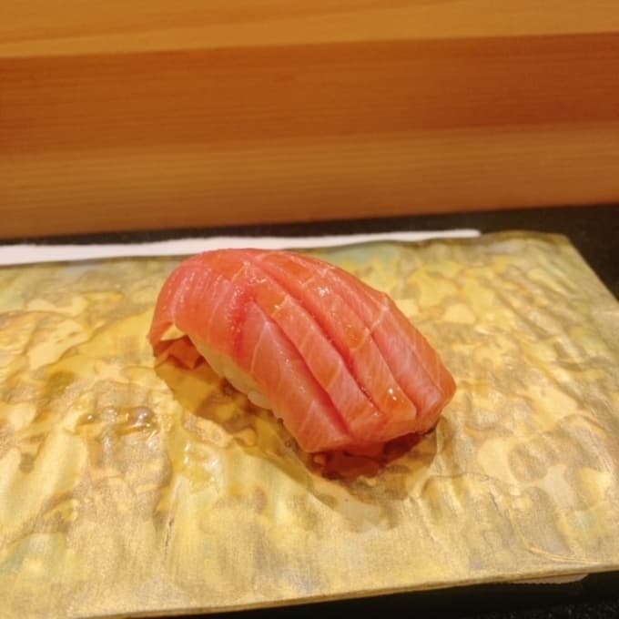 【静岡市】ネタとシャリのハーモニーは「まさに口福…」仕事が光る本格鮨をご堪能あれ！【美代司鮨】